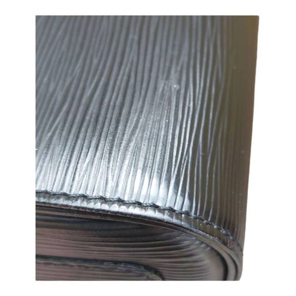 Louis Vuitton Black Epi Speedy ♥️ GORGEOUS LADY!! Authentic and Clean😍 - Picture 8 of 13